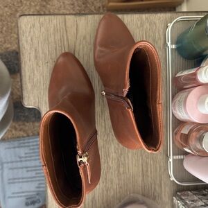 Nine West Cognac Pointed Toe Ankle Booties